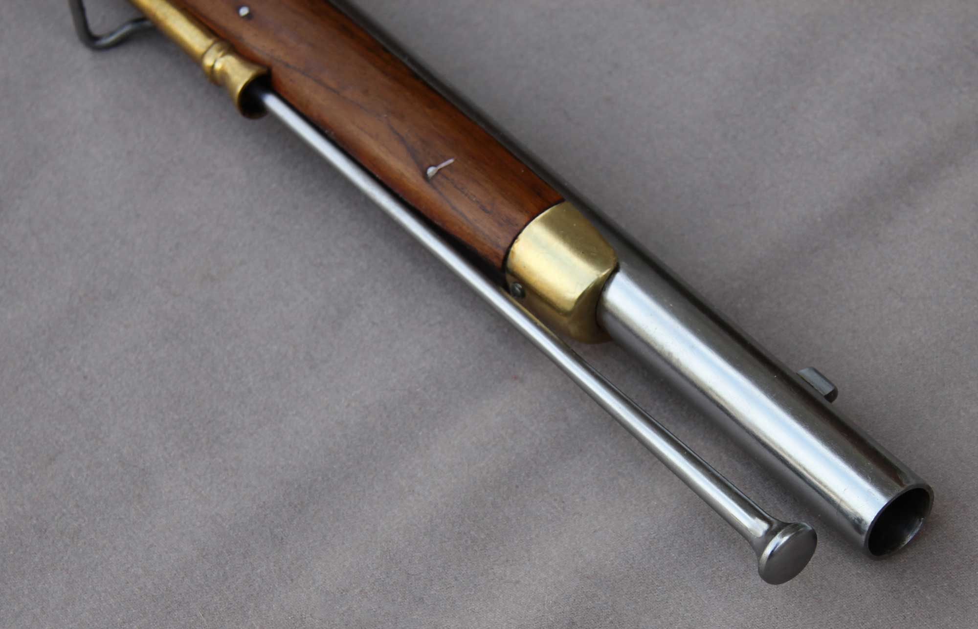 British, India pattern musket - Click Image to Close