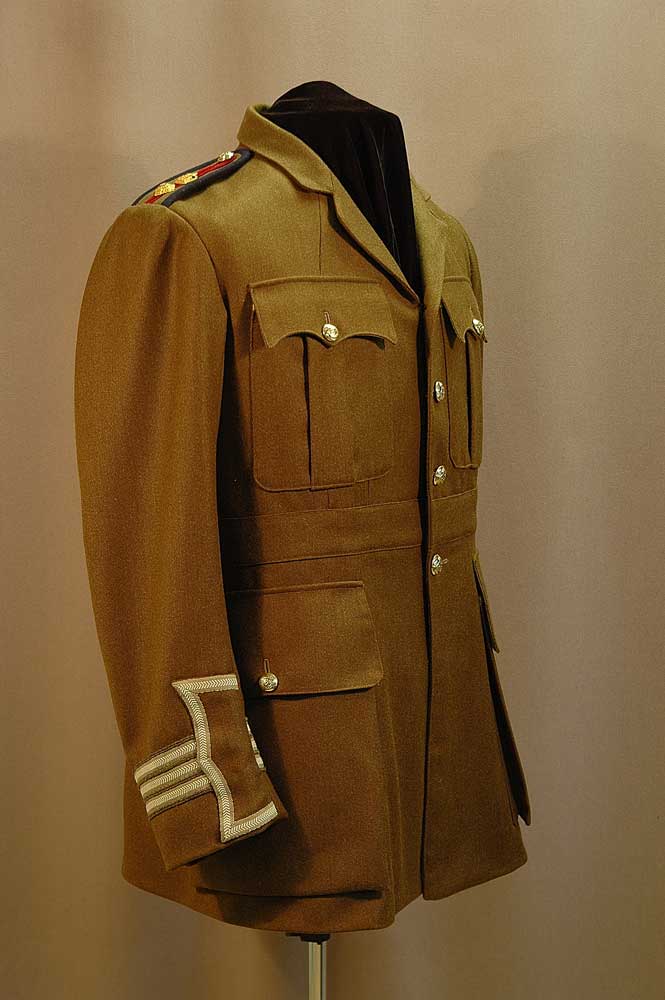 Canadian, Artillery Officer, Currie's Uniform - Click Image to Close