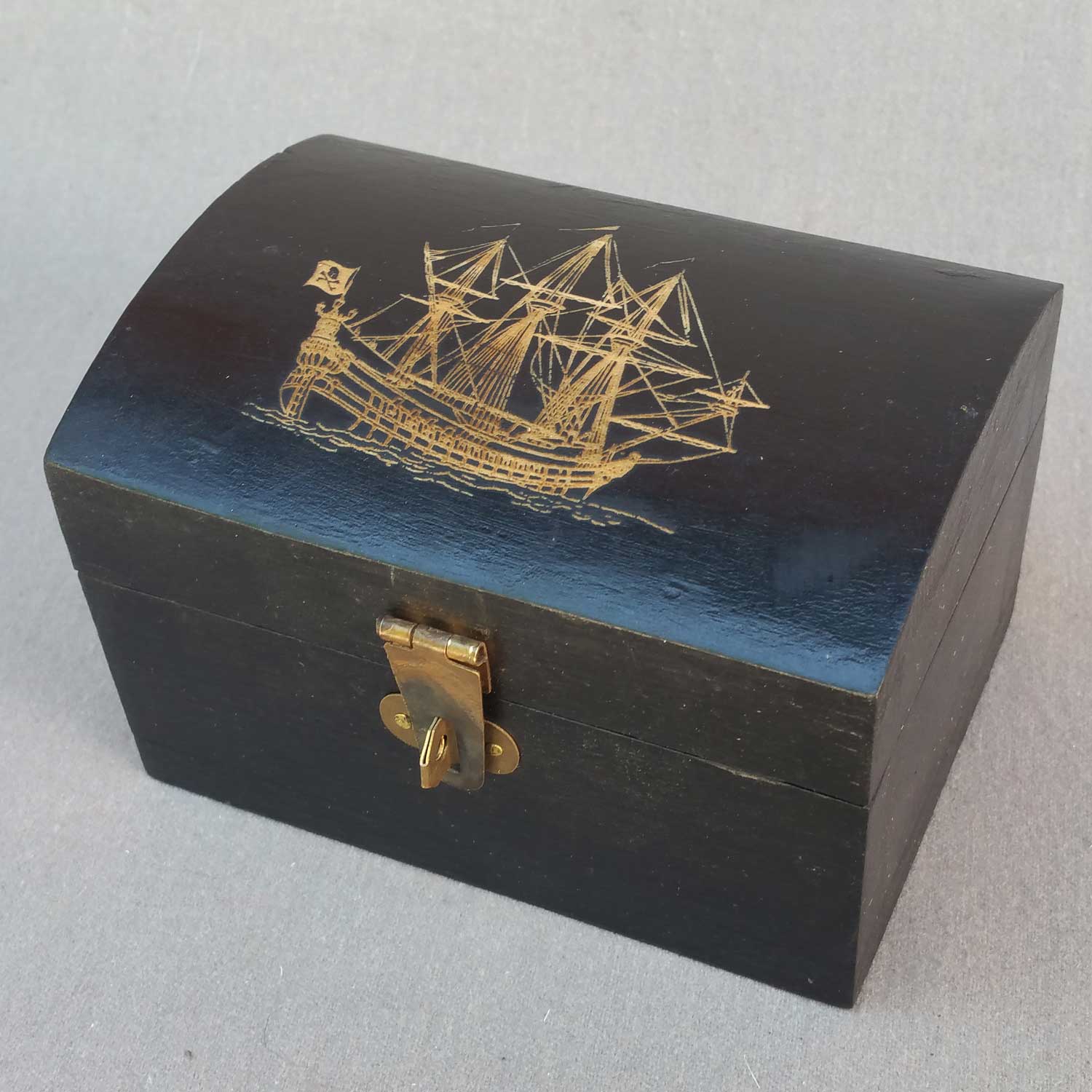 Pirate Chest, Small, with Pirate Ship - Click Image to Close
